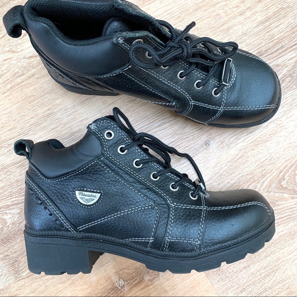 Milwaukee | Black leather boots